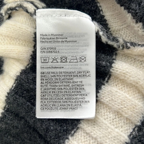 H&M rib-knit turtleneck black/striped oversized long sleeve sweater size medium - Picture 9 of 10